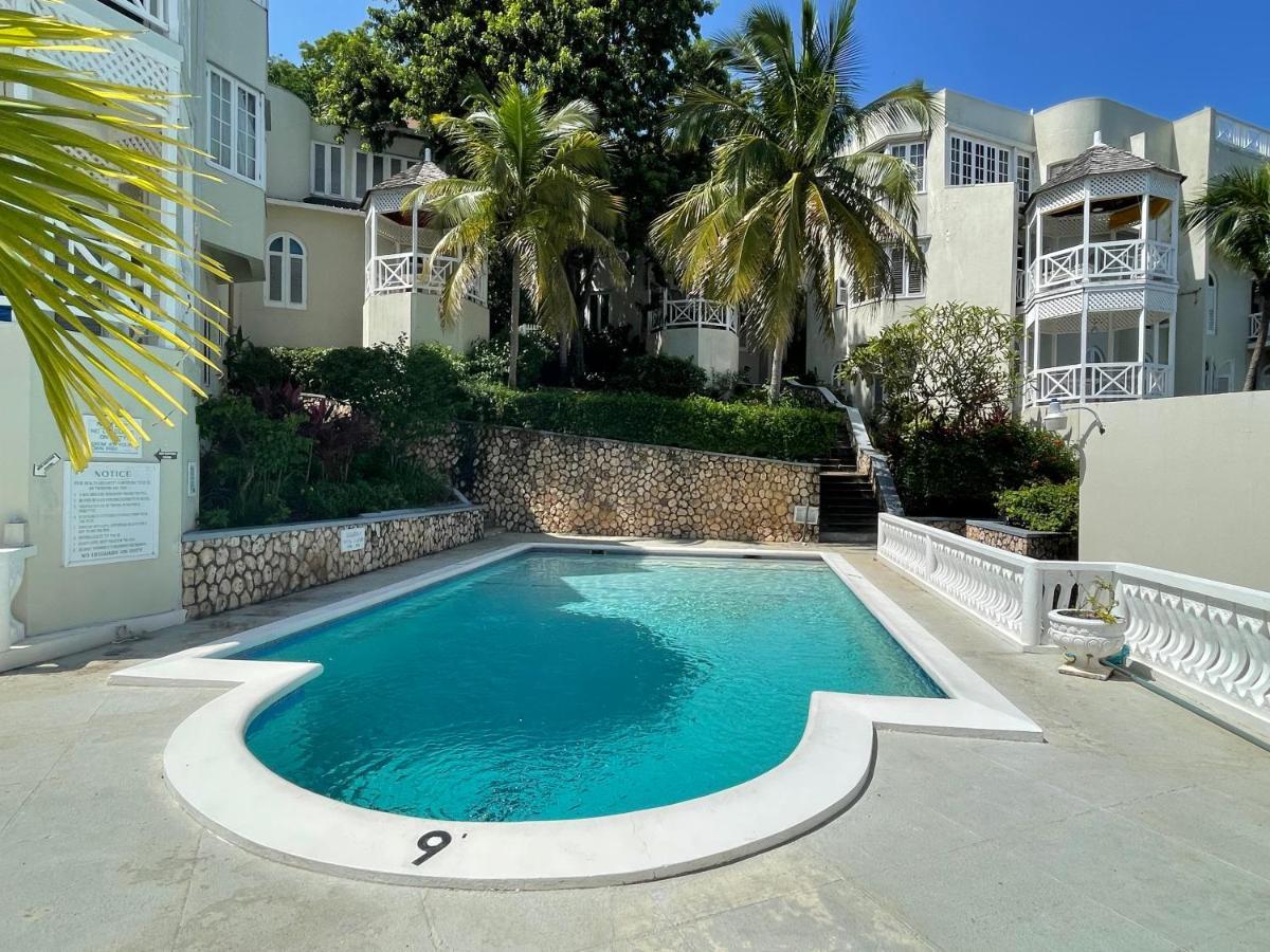 Hummingbird Retreat - Luxury Oceanview Apt, 7-Minute Walk To Beach Ocho Rios Eksteriør bilde